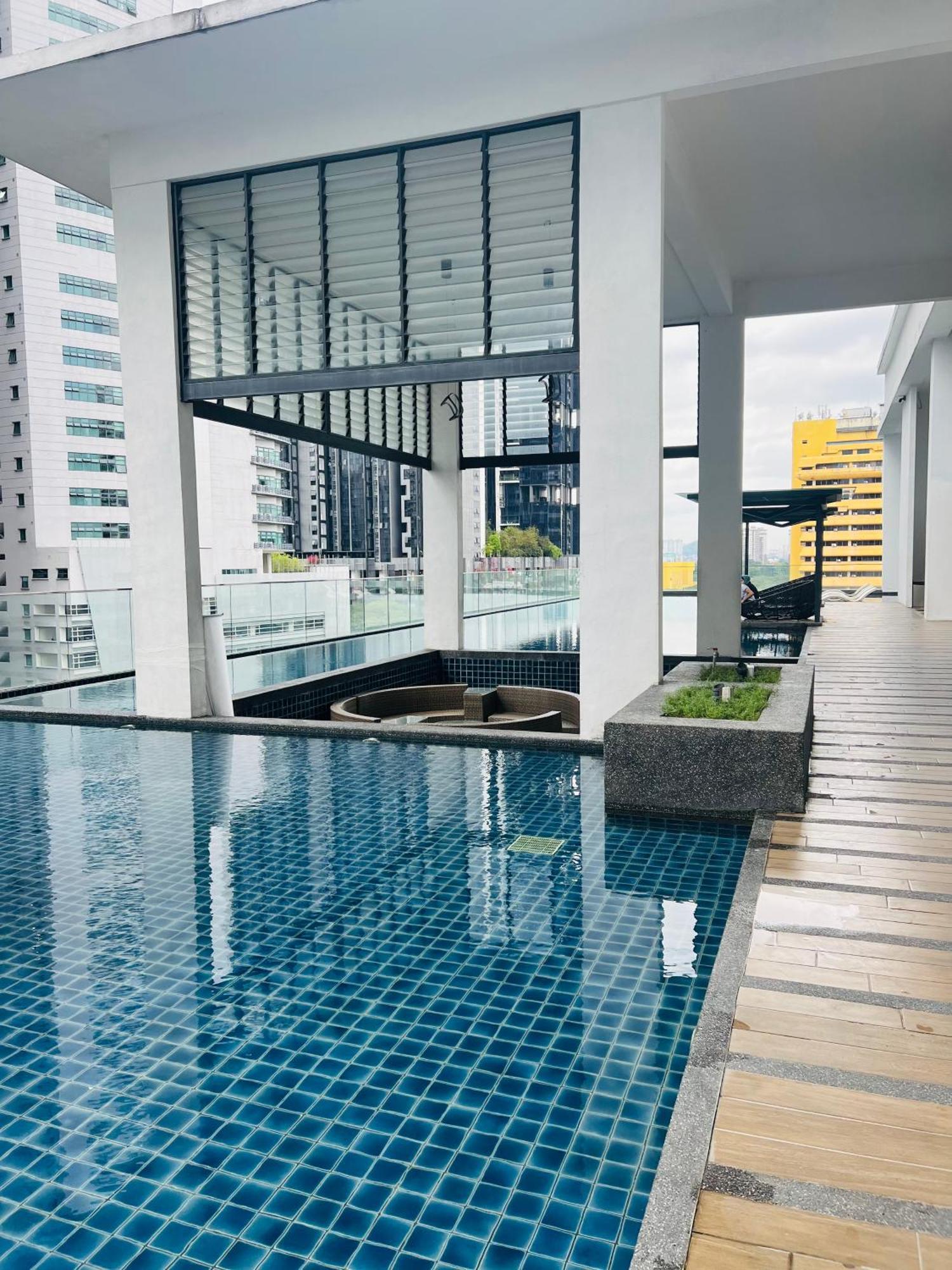 Reizz Residence By D'Amour كوالالمبور المظهر الخارجي الصورة